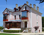 The house where famous couturier Christain Dior was born and grew up is now a museum and has a beautiful park and gardens with stunning views.
